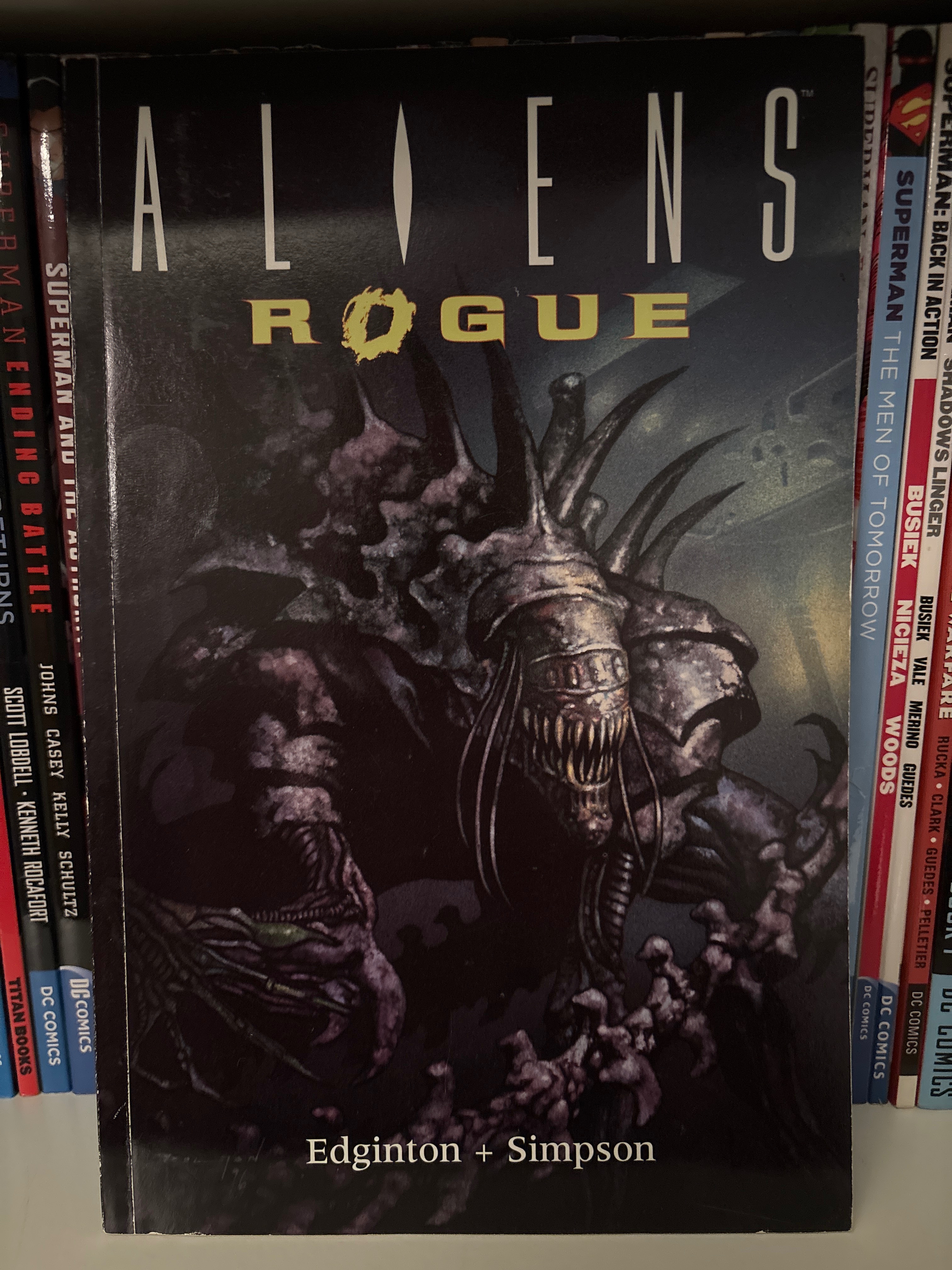Aliens: Rogue cover
