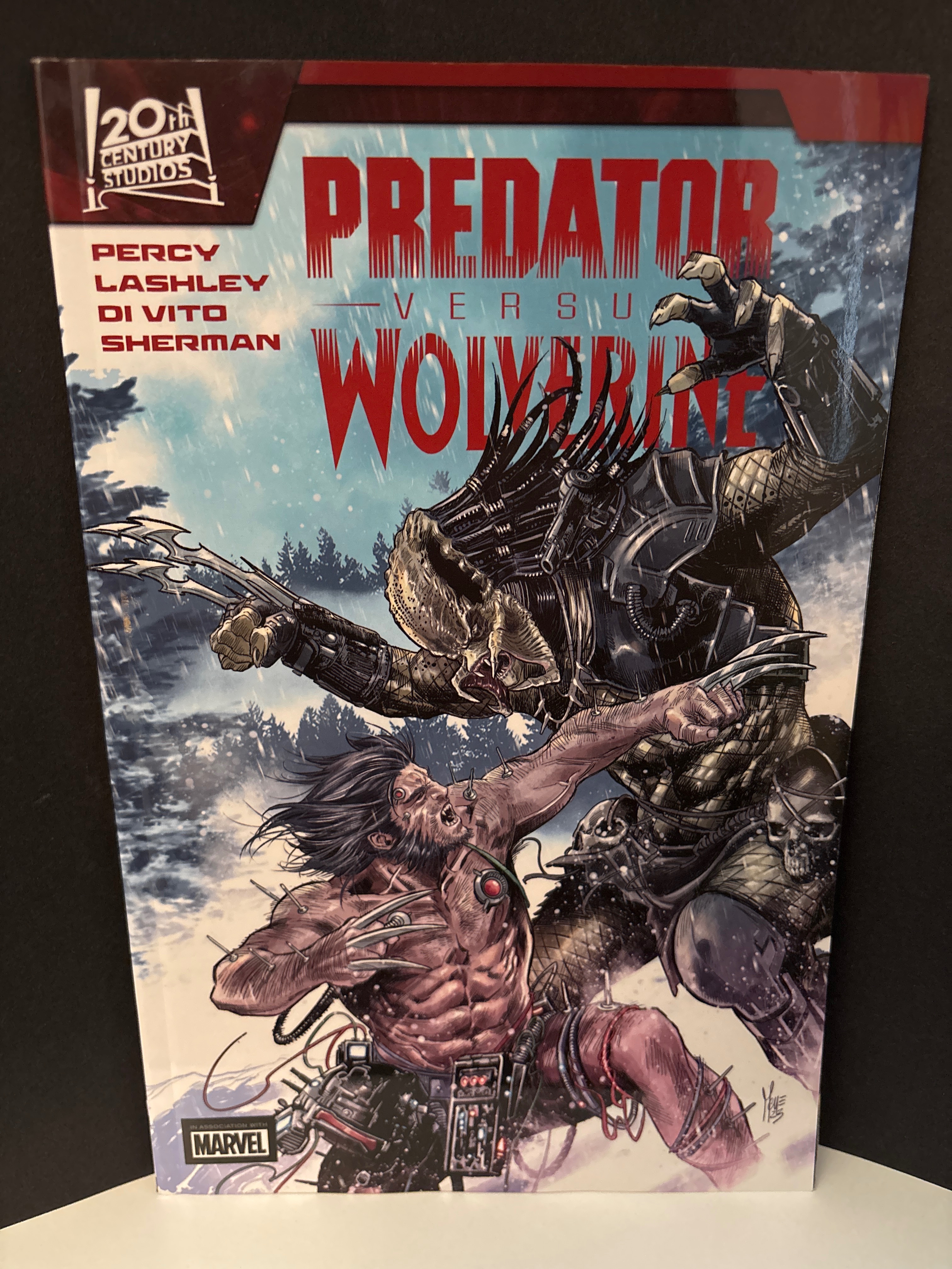 Predator vs. Wolverine cover