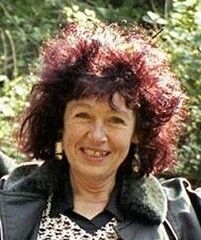Ellie De Ville